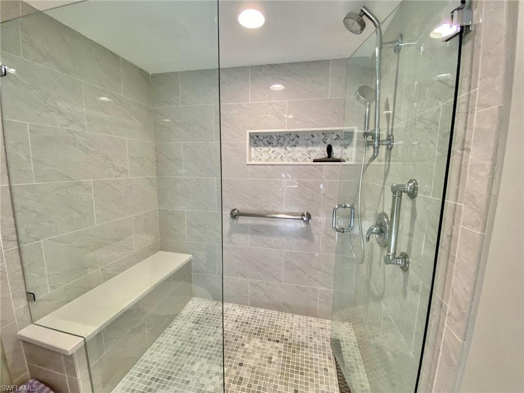 290 Naples Cove DR # 2205, NAPLES FL 34110-23