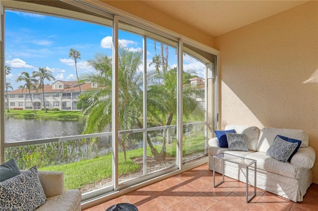 8385 Excalibur CIR # G3, NAPLES FL 34108-14