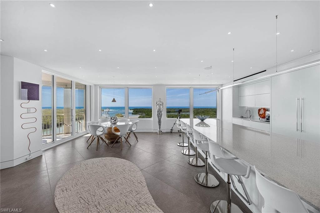 425 Dockside DR # 905, NAPLES FL 34110-11