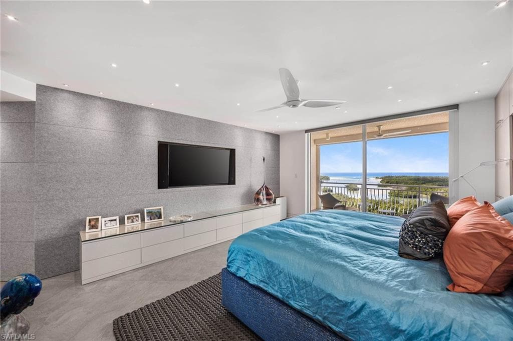 425 Dockside DR # 905, NAPLES FL 34110-19