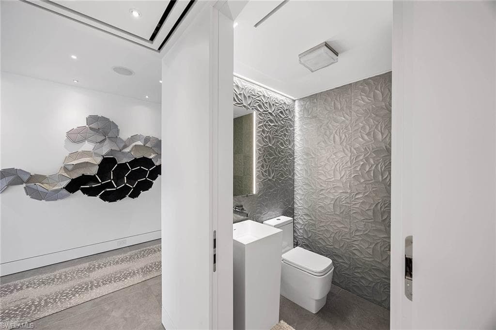 425 Dockside DR # 905, NAPLES FL 34110-48