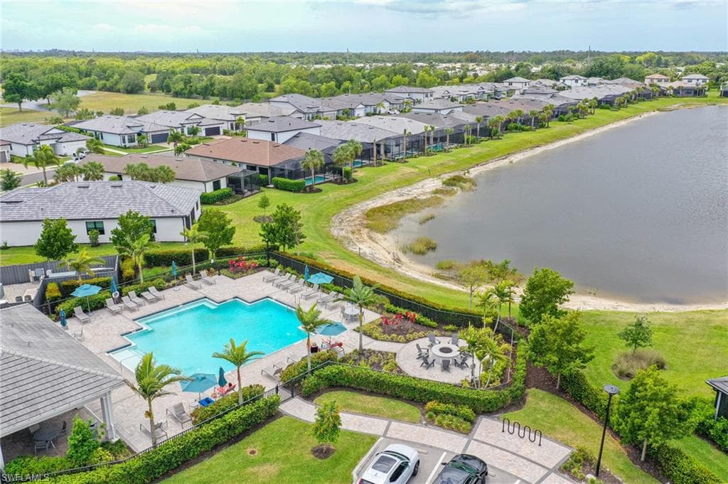 2179 Yellowfin CIR, NAPLES FL 34114-19