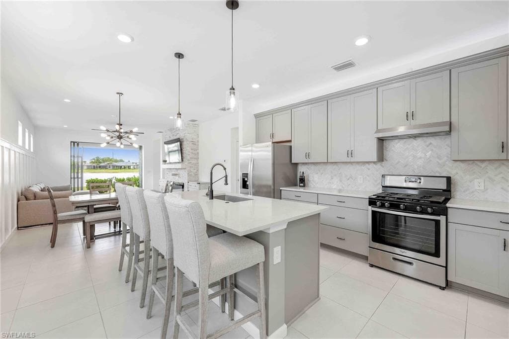 2179 Yellowfin CIR, NAPLES FL 34114-3