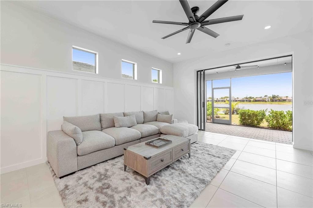 2179 Yellowfin CIR, NAPLES FL 34114-7