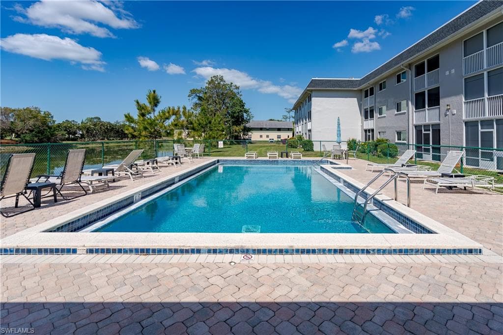 5515 Rattlesnake Hammock RD # 205, NAPLES FL 34113-22