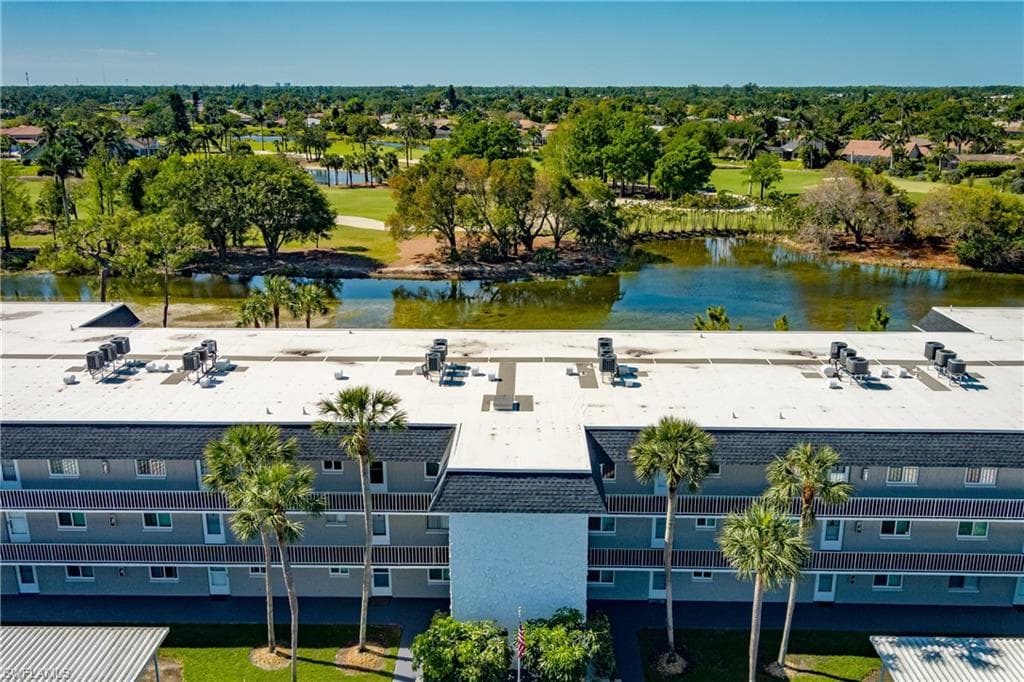 5515 Rattlesnake Hammock RD # 205, NAPLES FL 34113-26