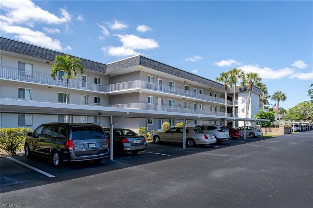 5515 Rattlesnake Hammock RD # 205, NAPLES FL 34113-45