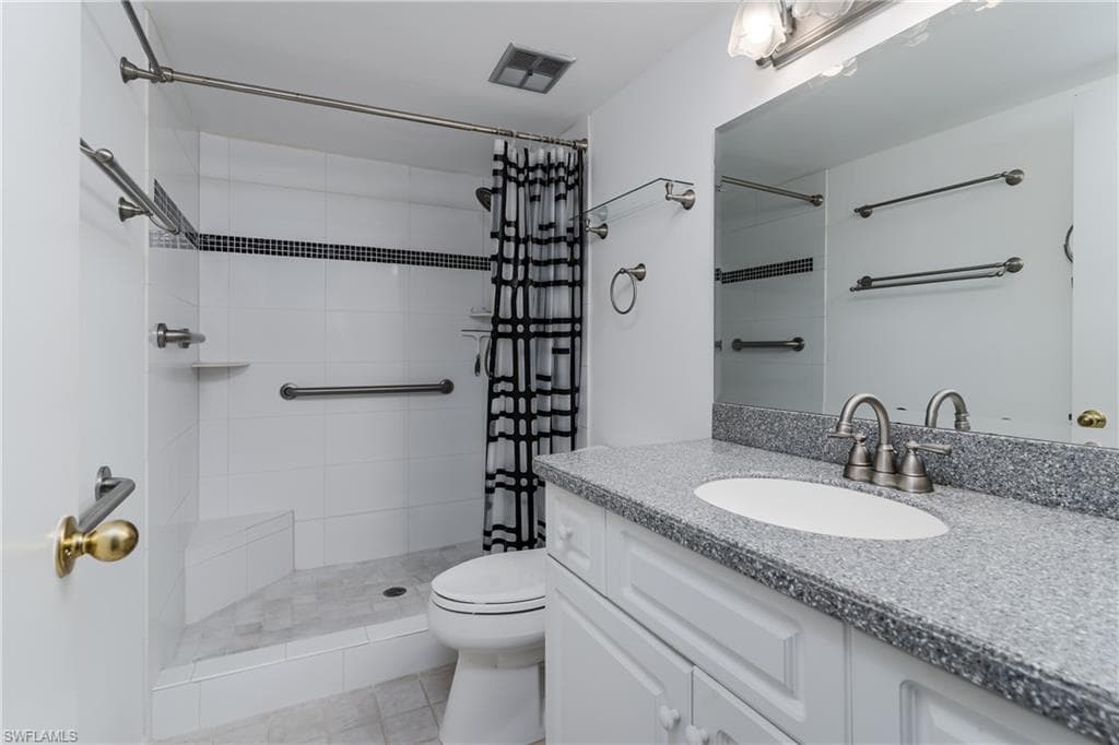 5515 Rattlesnake Hammock RD # 205, NAPLES FL 34113-15