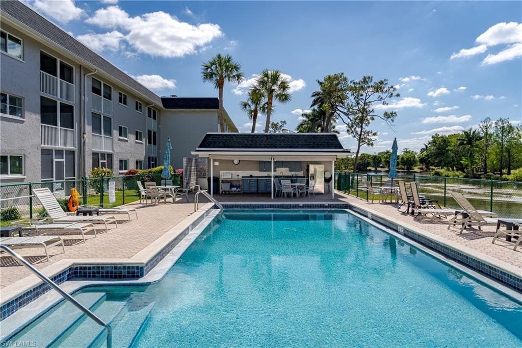 5515 Rattlesnake Hammock RD # 205, NAPLES FL 34113-21