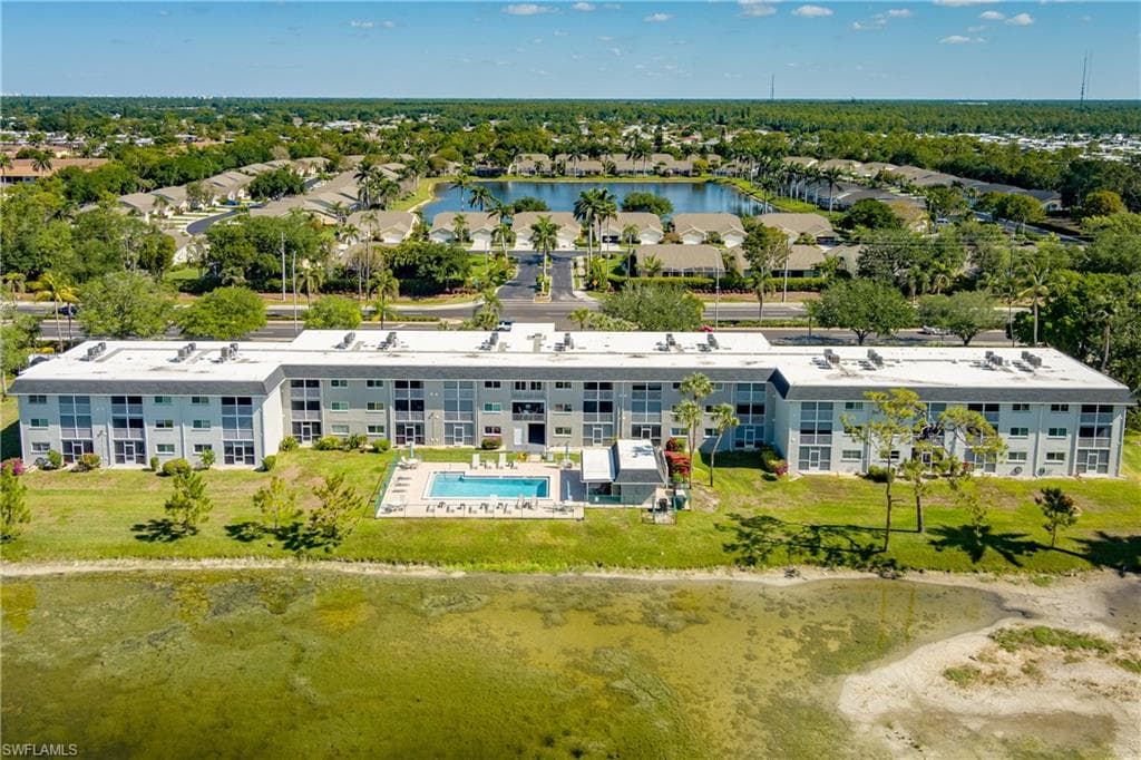5515 Rattlesnake Hammock RD # 205, NAPLES FL 34113-29