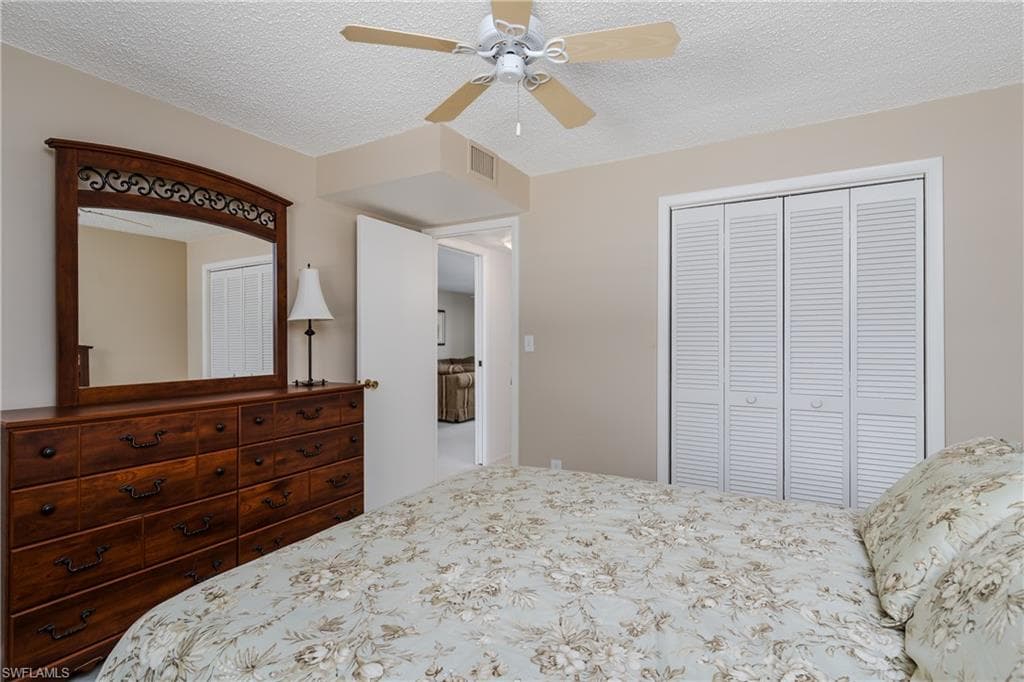 5515 Rattlesnake Hammock RD # 205, NAPLES FL 34113-17