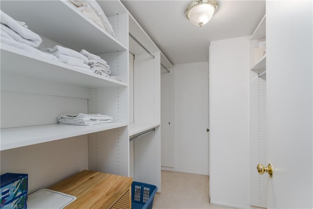 5515 Rattlesnake Hammock RD # 205, NAPLES FL 34113-14