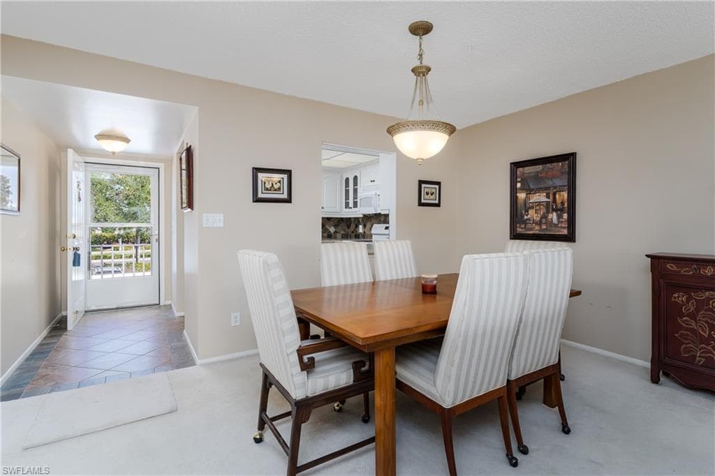 5515 Rattlesnake Hammock RD # 205, NAPLES FL 34113-7