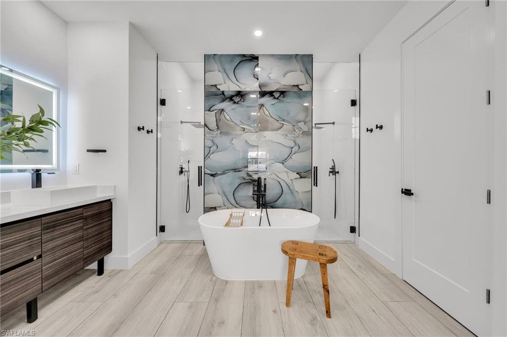 2138 SW 3rd AVE, CAPE CORAL FL 33991-5