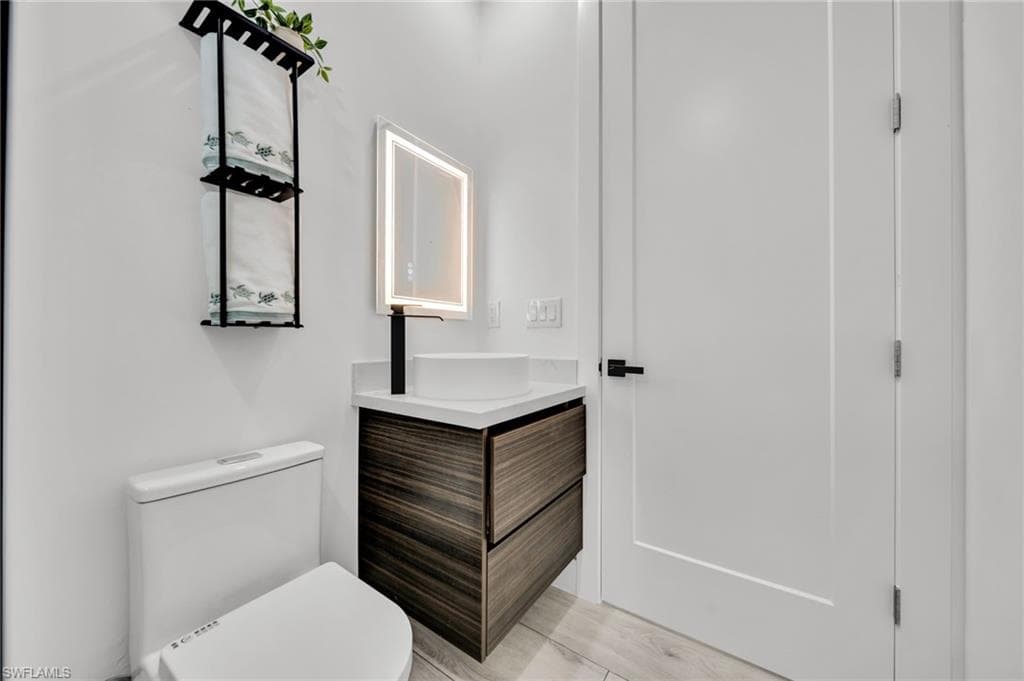 2138 SW 3rd AVE, CAPE CORAL FL 33991-28