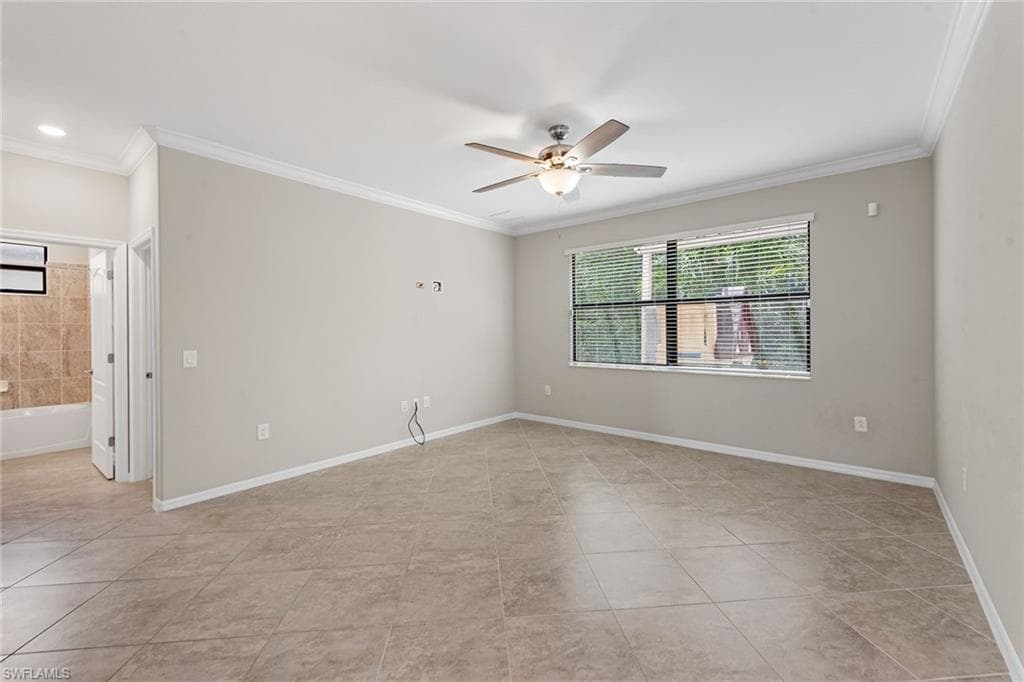 9403 Foxglove LN, NAPLES FL 34120-6