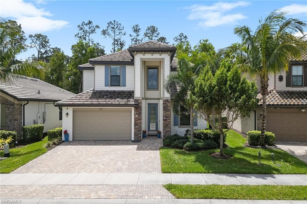 9403 Foxglove LN, NAPLES FL 34120-34