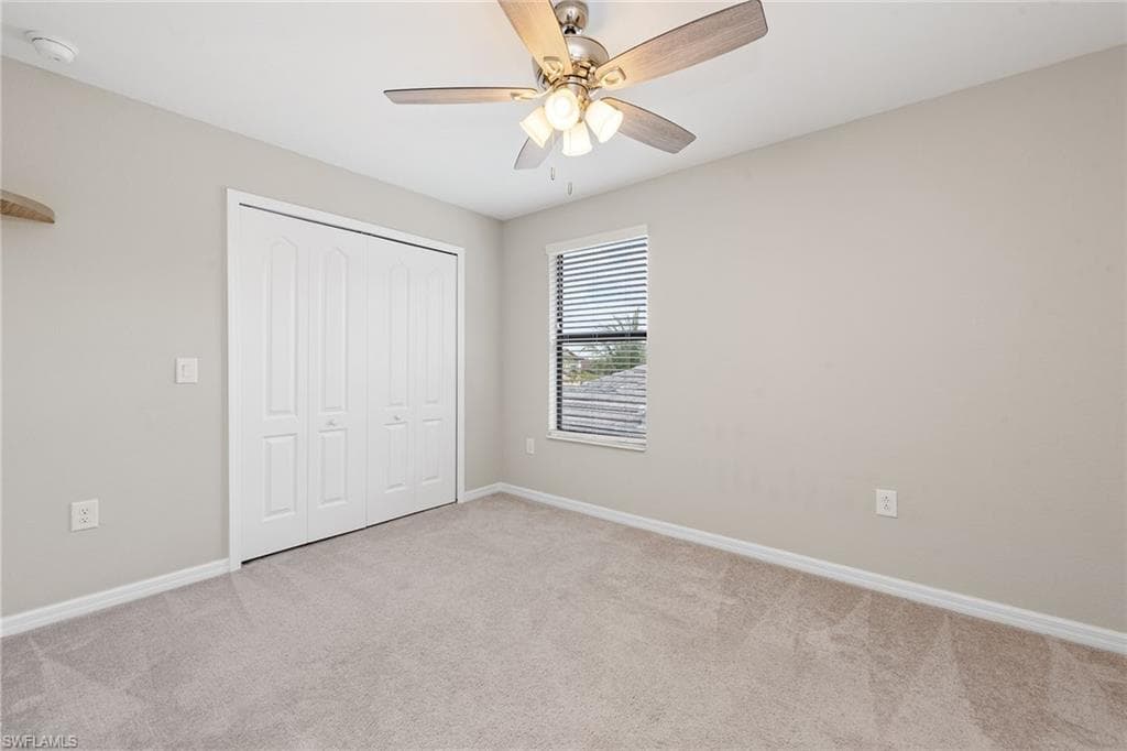 9403 Foxglove LN, NAPLES FL 34120-20