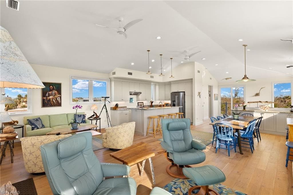 2190 Camino Del Mar DR, SANIBEL FL 33957-10