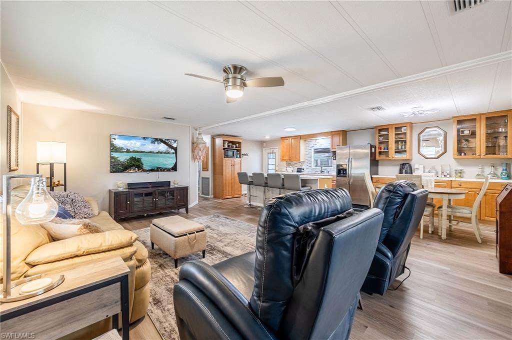 485 Jacklin LN, NORTH FORT MYERS FL 33903-4