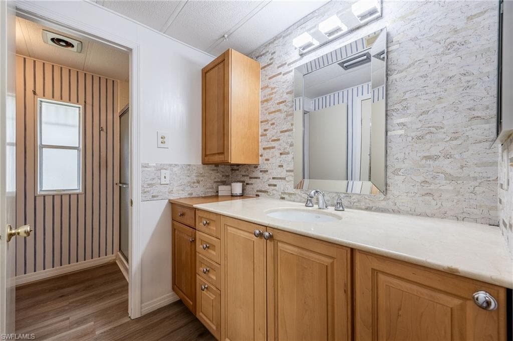 485 Jacklin LN, NORTH FORT MYERS FL 33903-19