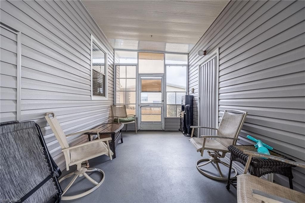 485 Jacklin LN, NORTH FORT MYERS FL 33903-24