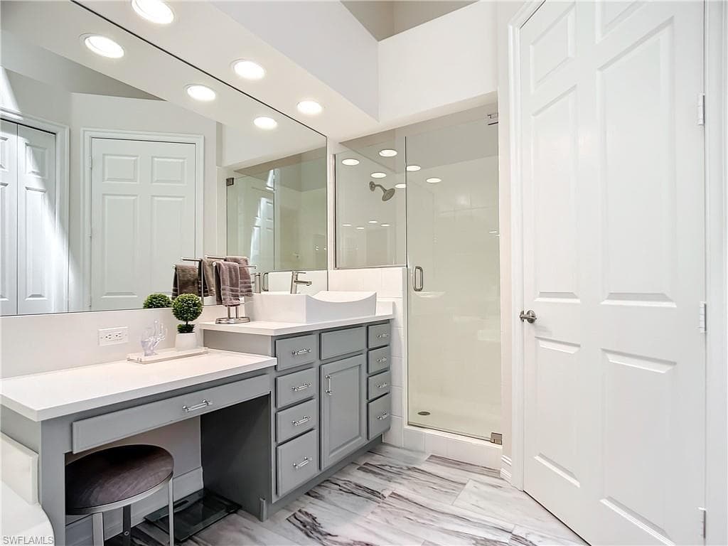 4752 STRATFORD CT # 1404, NAPLES FL 34105-27