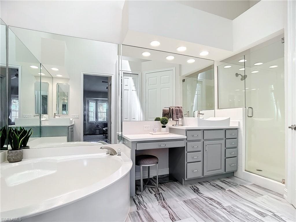4752 STRATFORD CT # 1404, NAPLES FL 34105-26
