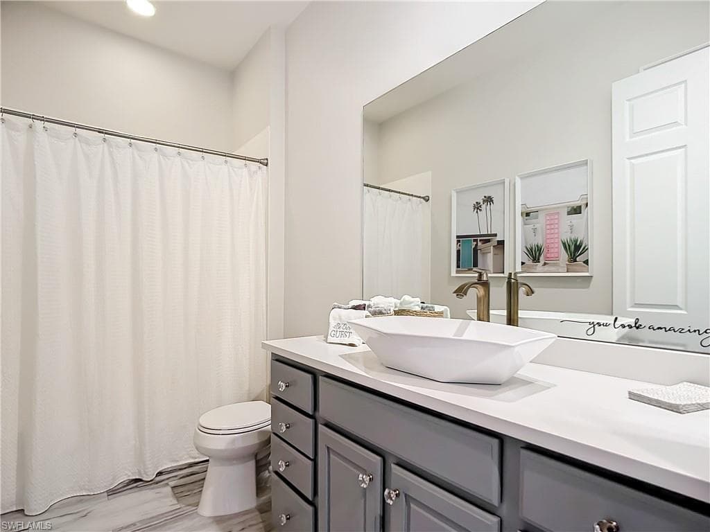 4752 STRATFORD CT # 1404, NAPLES FL 34105-18