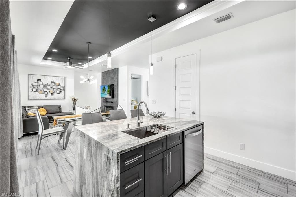 4634 Catalina LN, BONITA SPRINGS FL 34134-8