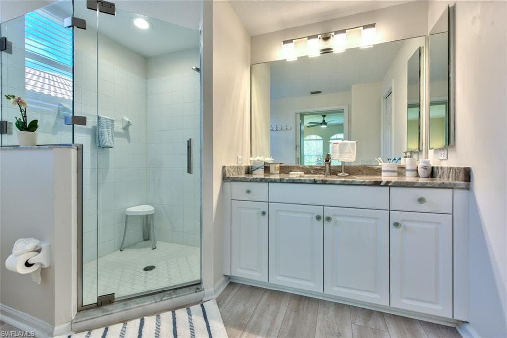 10045 Heather LN # 204, NAPLES FL 34119-12