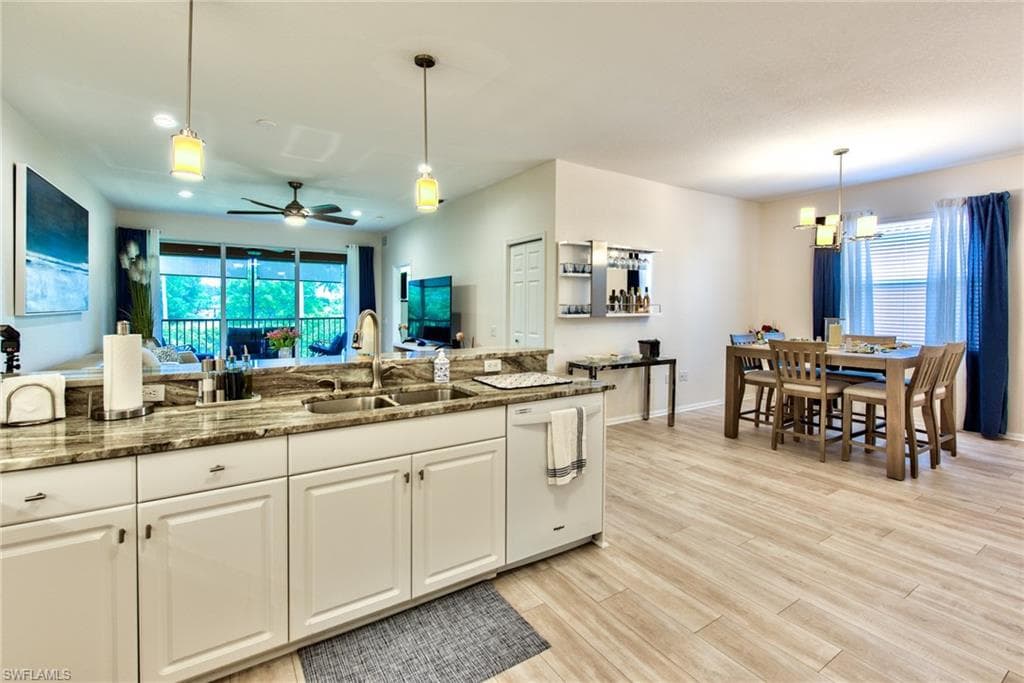 10045 Heather LN # 204, NAPLES FL 34119-6