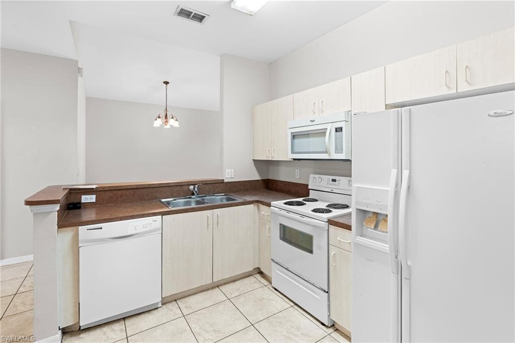 4191 Bellasol CIR # 521, FORT MYERS FL 33916-9