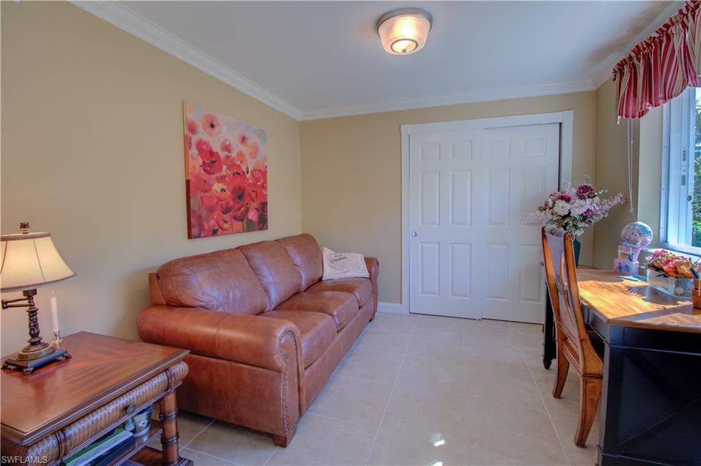 8685 Erice CT, NAPLES FL 34114-19