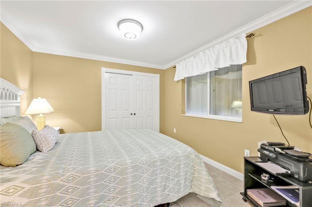8685 Erice CT, NAPLES FL 34114-23