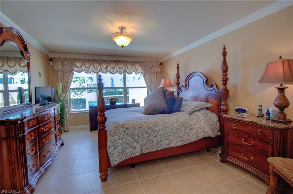 8685 Erice CT, NAPLES FL 34114-17