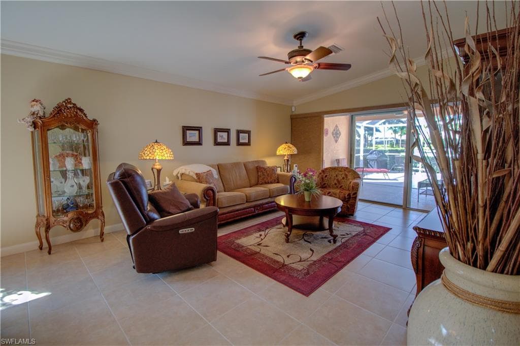 8685 Erice CT, NAPLES FL 34114-10