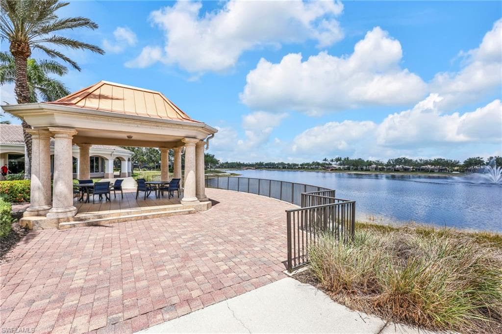 8685 Erice CT, NAPLES FL 34114-39