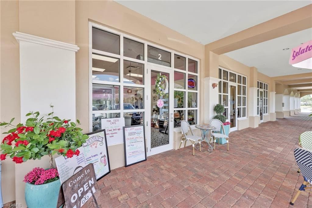 8685 Erice CT, NAPLES FL 34114-34