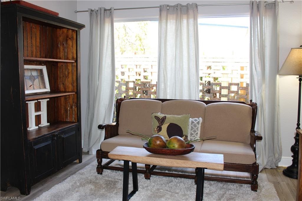 1605 Oakley AVE, FORT MYERS FL 33901-25