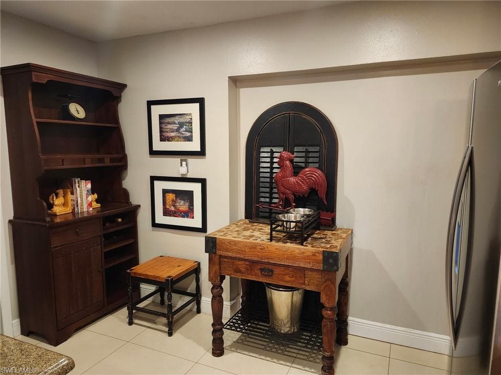 1605 Oakley AVE, FORT MYERS FL 33901-21