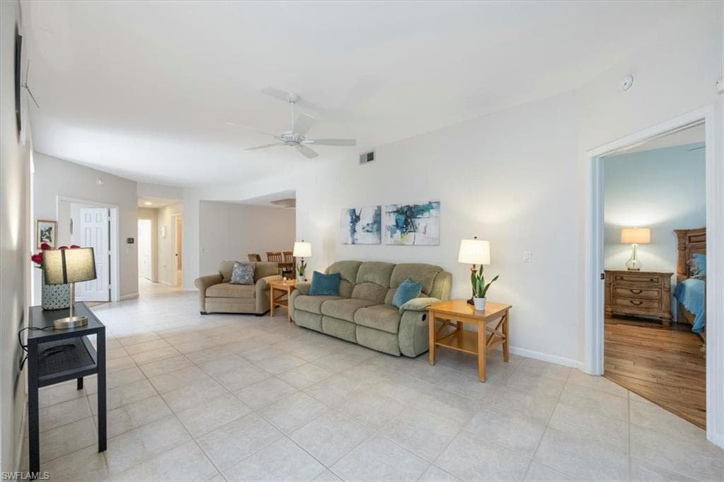 7099 Pond Cypress CT # 102, NAPLES FL 34109-5