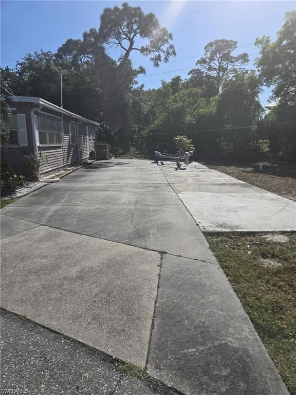 20640 River DR, ESTERO FL 33928-4