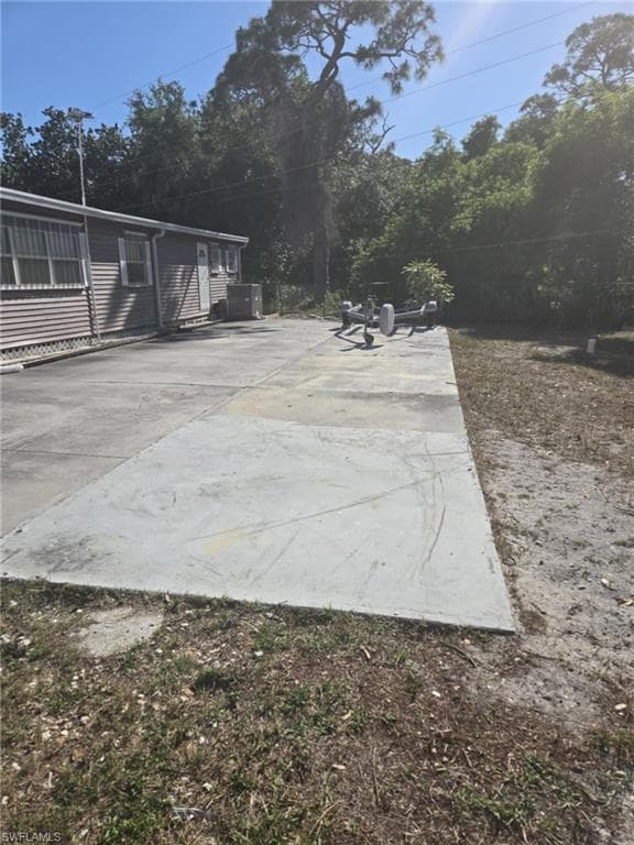 20640 River DR, ESTERO FL 33928-3
