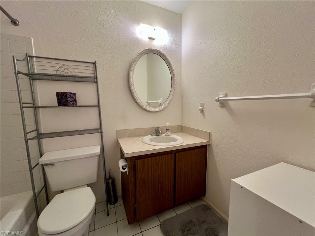 3370 Yukon CIR # 3, FORT MYERS FL 33907-22