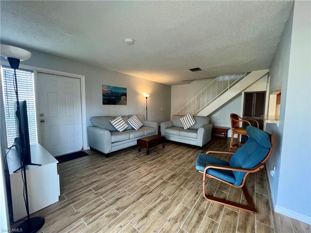 3370 Yukon CIR # 3, FORT MYERS FL 33907-9