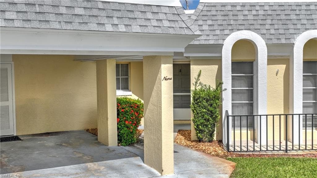 9 Park Lane CIR, LEHIGH ACRES FL 33936-3