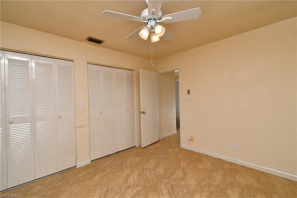 9 Park Lane CIR, LEHIGH ACRES FL 33936-19