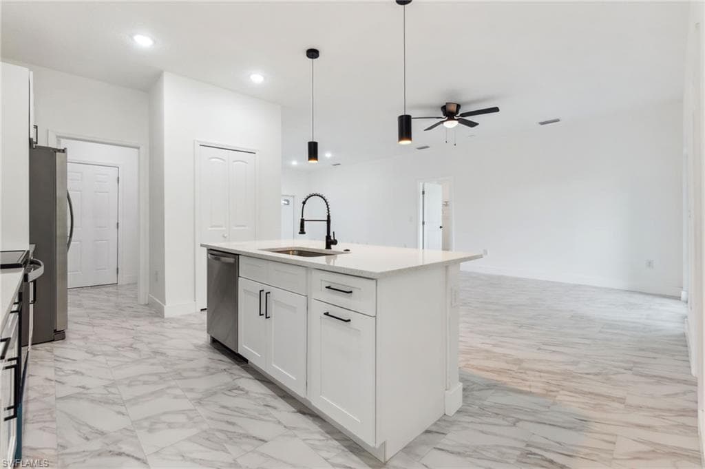 8 Cleat CT, PLACIDA FL 33946-6