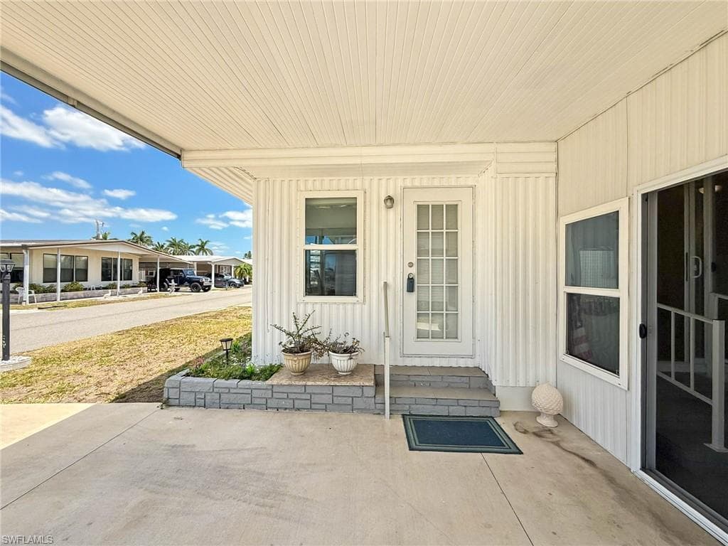 3388 Rainbow LN, NORTH FORT MYERS FL 33903-19